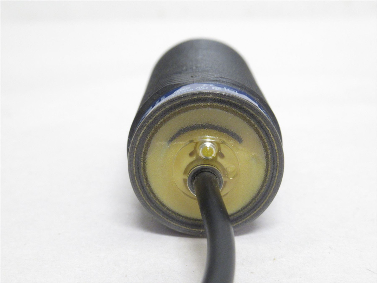 Telemecanique XS3P30MB230L1; Prox Sensor; 240VAC; No Nuts