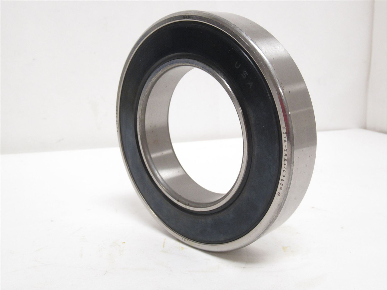 SKF 6216 2RSJEM; Ball Bearing; 80mmID x 140mmOD x 26mm Wide