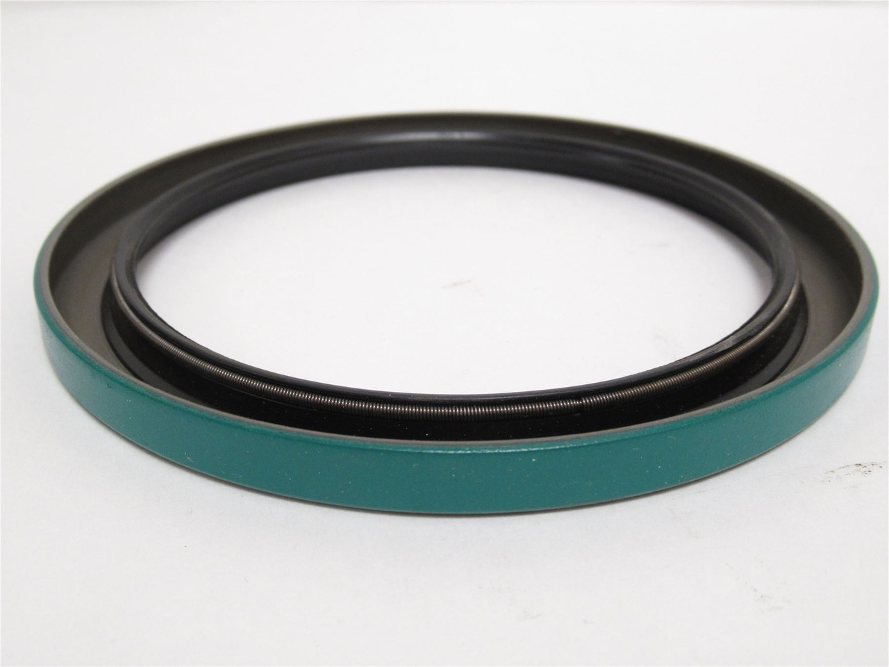 CR 39922; Single Lip Oil Seal; 4"ID x 5"OD x 3/8" Wide