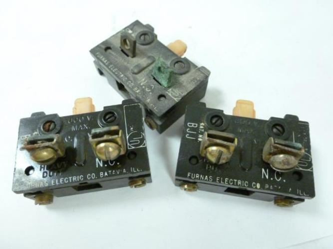 Furnas BJJ; LOT-3 Contact Block; rusted