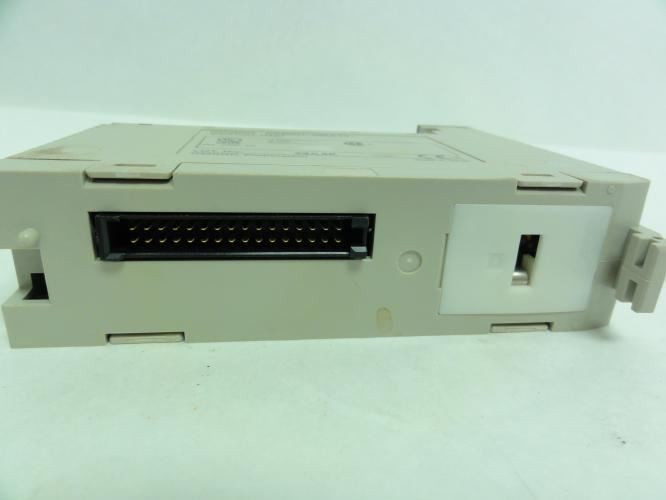 Omron C200H-OD411; Output Unit; 12-48VDC; 1A/Point; 3A/Unit