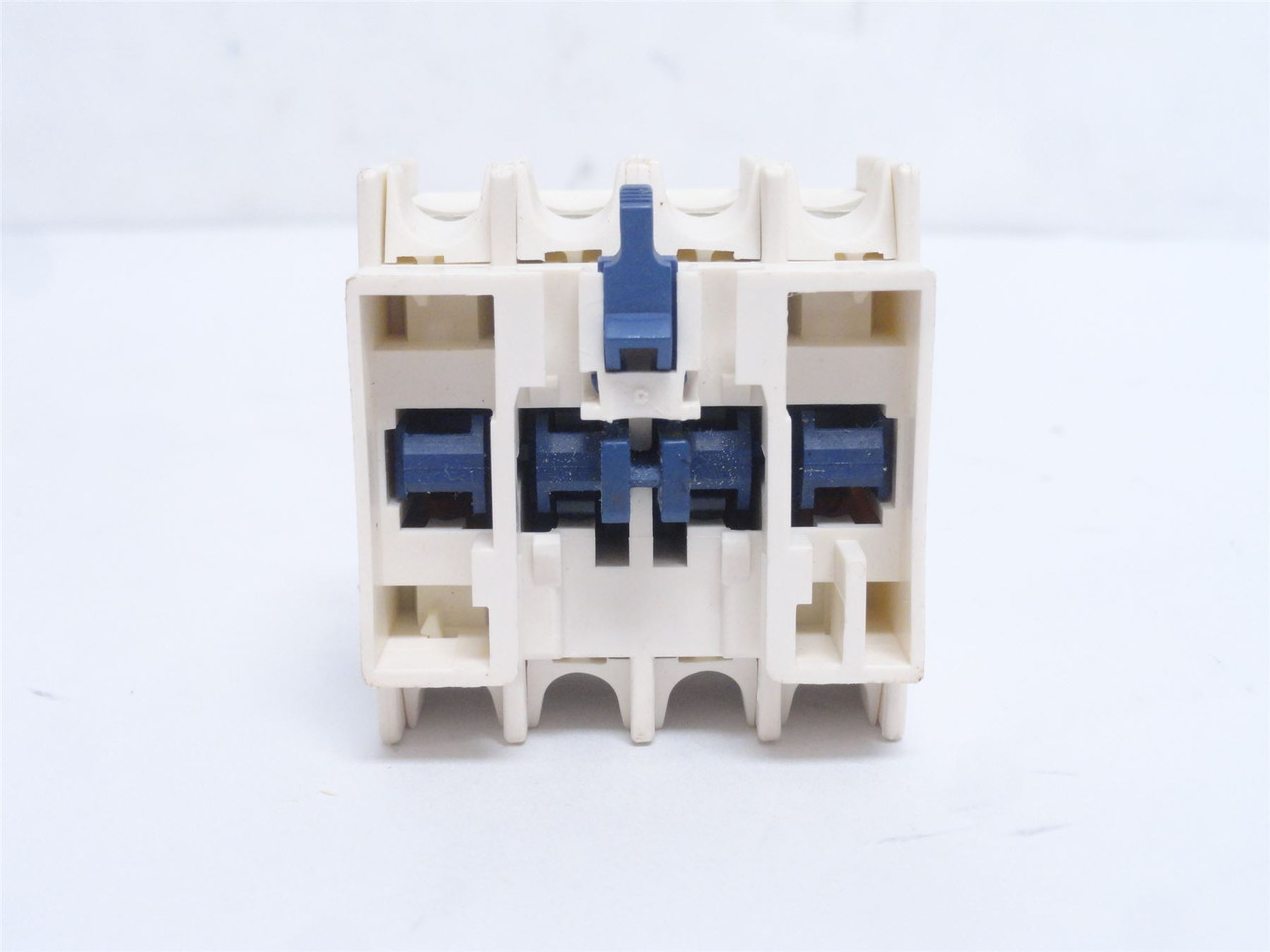 Telemecanique LADN22; Auxiliary Contact Block; 2NO-2NC; 690VAC