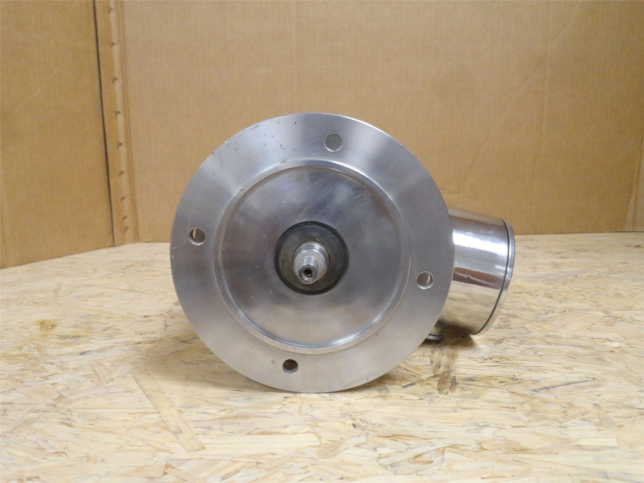 Dertec FP2SS801-4-TENV; AC Motor SS; 0.55kW; 265/460V; 1740RPM