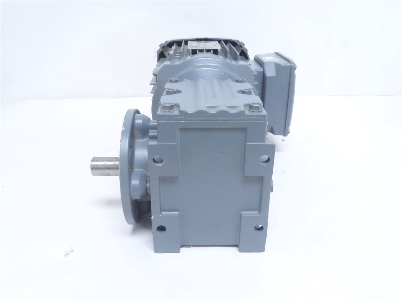 SEW WF30DRN80MK4; AC Gear Motor; 8.2:1 Ratio; 0.55kW 440VAC