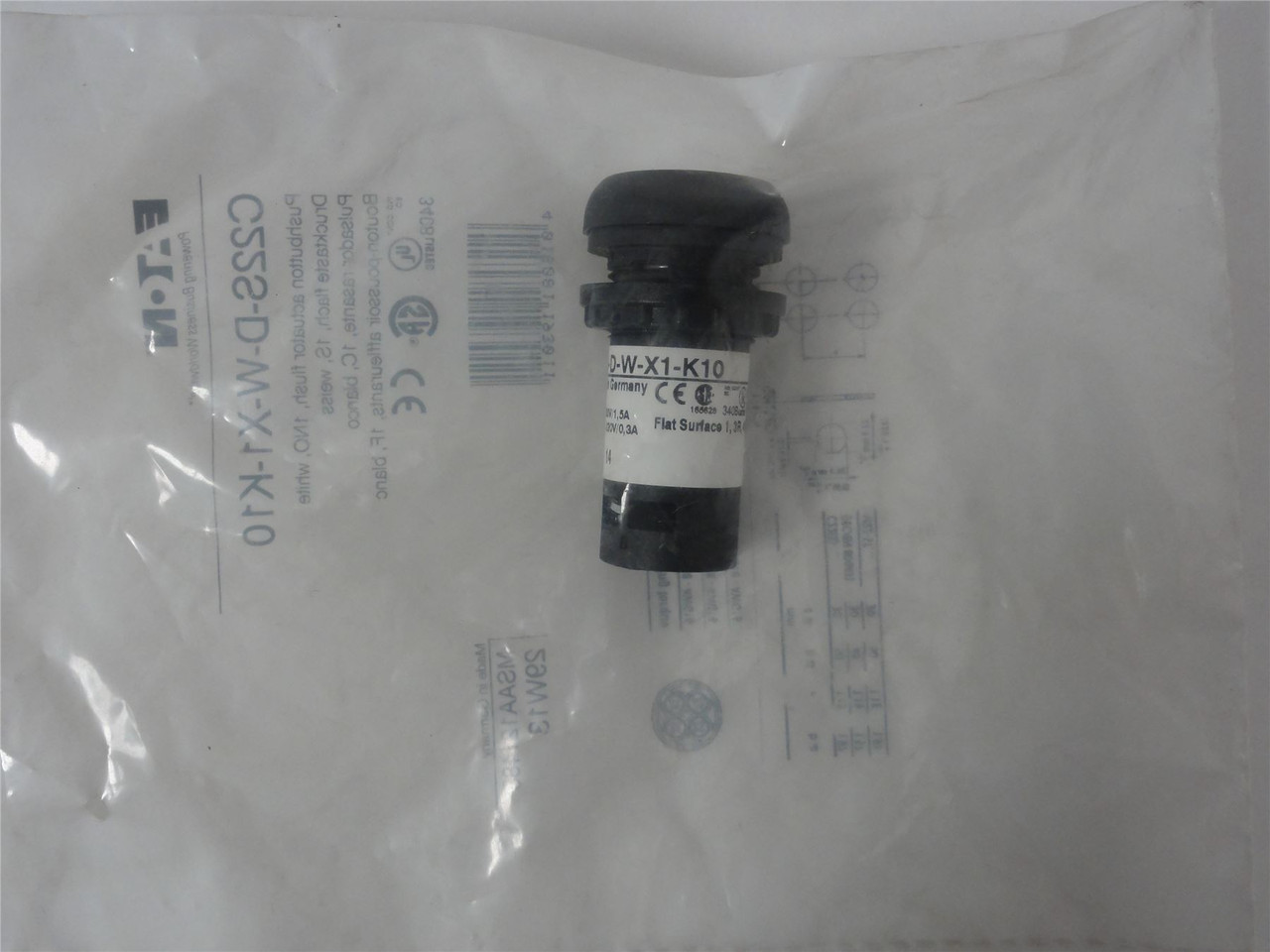 Eaton C22S-D-W-X1-K10; Pushbutton Actuator; 22.5 mm