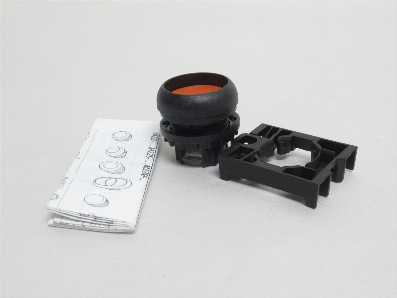 Eaton M22S-DR-R; Non-illuminated Push-Button; Red; Maintained