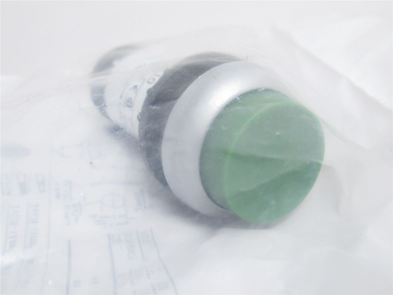 Eaton C22-DH-G-K10; Compact Push Button; Green; 1-NO; 22.5mm