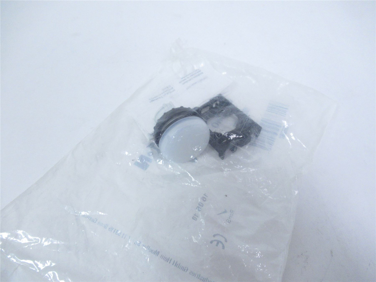 Eaton M22-L-W; Pushbutton - Modular; Illuminated; White