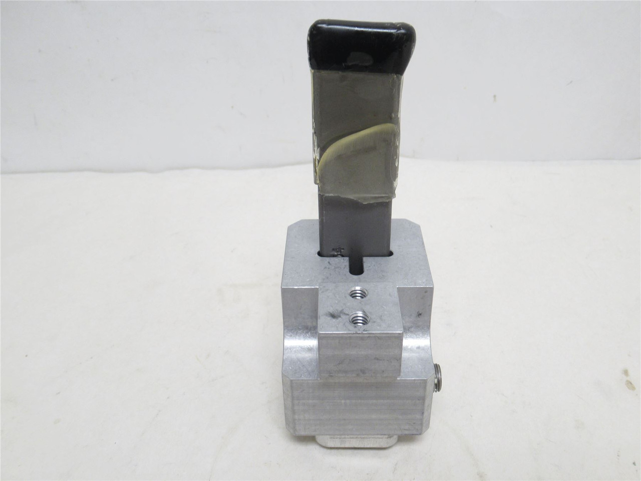 Tipper Tie 740; Cut-Off Knife Assembly