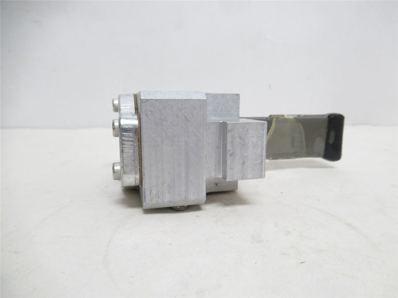 Tipper Tie 740; Cut-Off Knife Assembly