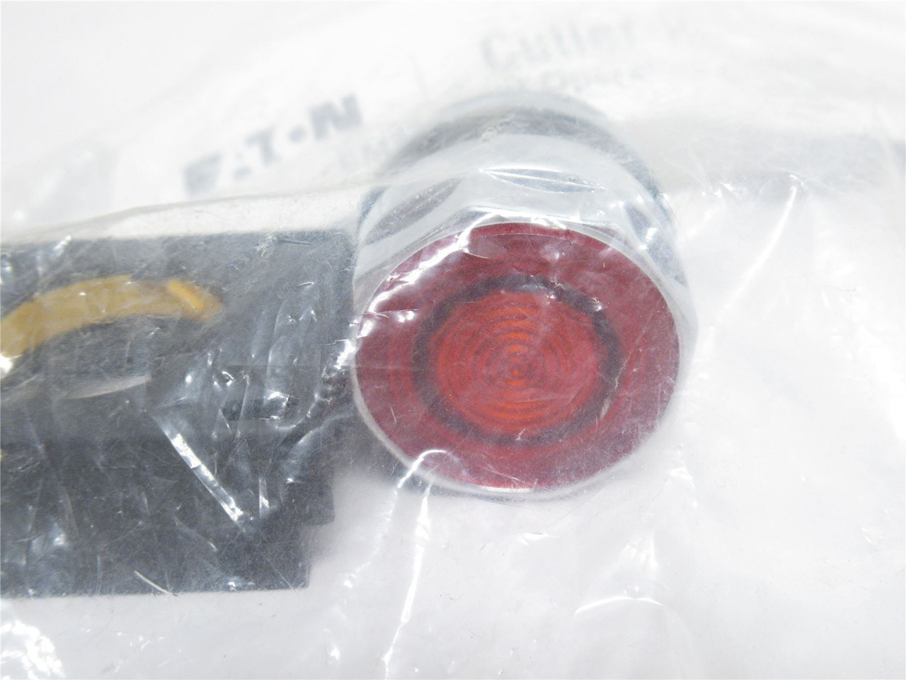 Eaton EM22N2; Illuminated Push-Button; Flush; Amber; 22.5mm