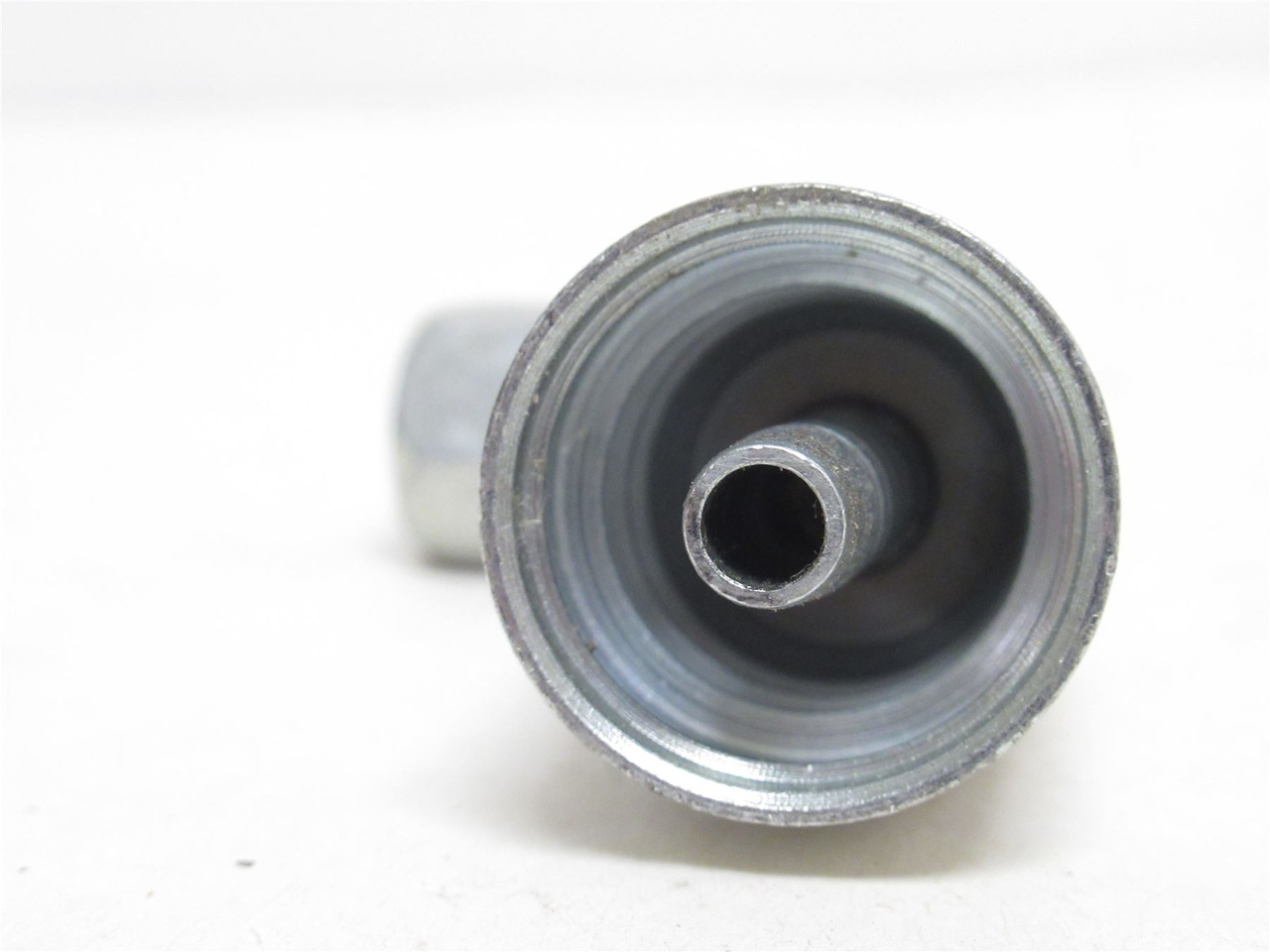 Eaton 04Z-664; Crimp Hose Fitting 90Deg; 3/8 JIC; 3/8" Hose