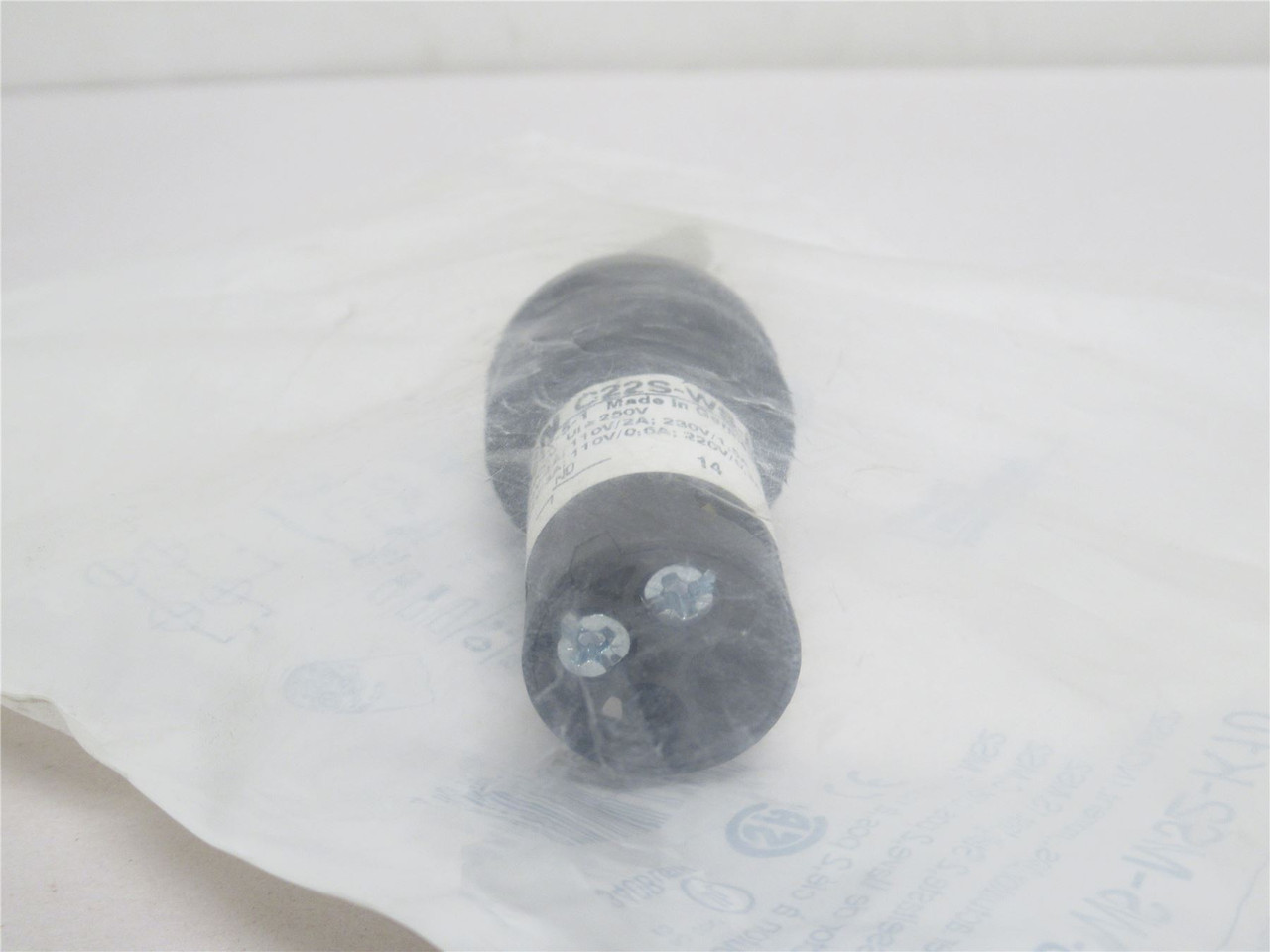 Eaton C22S-WS-MS2-K10; Keylock Switch; Momentary; 110/230VAC