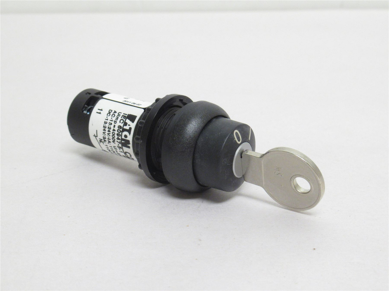 Eaton C22S-WRS-MS1-K01; Keyed Push-Button Selector Switch