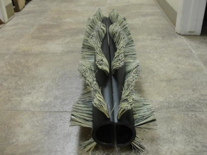 Safety-Walk 57E-RDR; Brush; 3-5/16" Combined ID; 32-1/4" Length