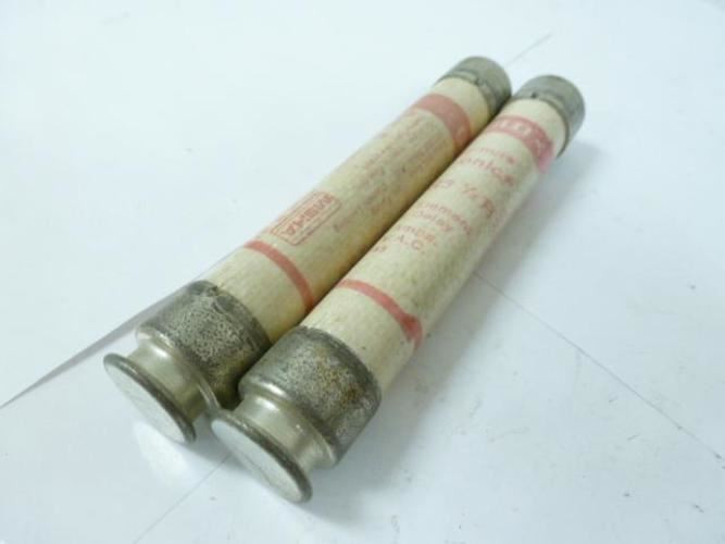 Shawmut TRS31/2R; LOT-2 Fuse; 3-1/2 Amp; 600V