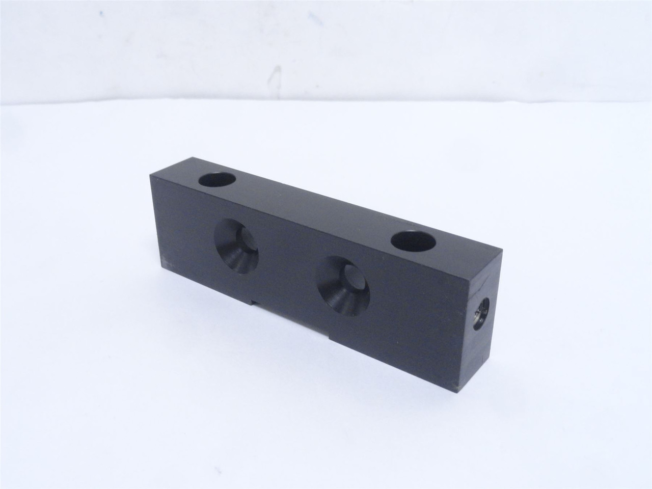 Foodmate SA00058170; Shaft Block; 4-1/2" Long x 1-3/8" Height