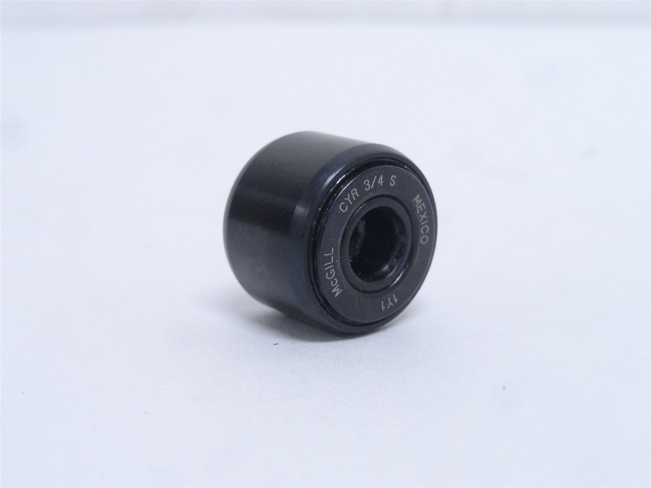 McGill CYR 3/4 S; Flat Yoke Roller 1/4"ID x 3/4"OD x 1/2" W