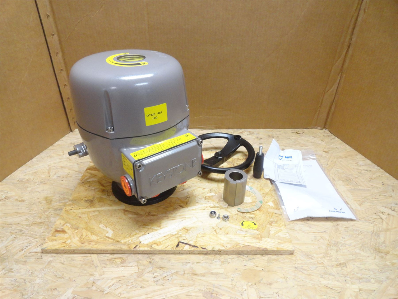 Keystone E051AHW5000; Electric Actuator 100-240VAC/DC; 3.22A