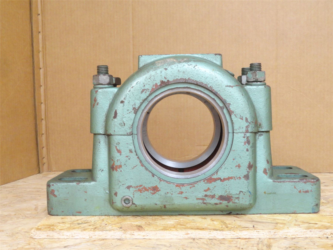 Miether SAF 55222-4; Split Pillow Block; 4-Bolt Missing 1 nut