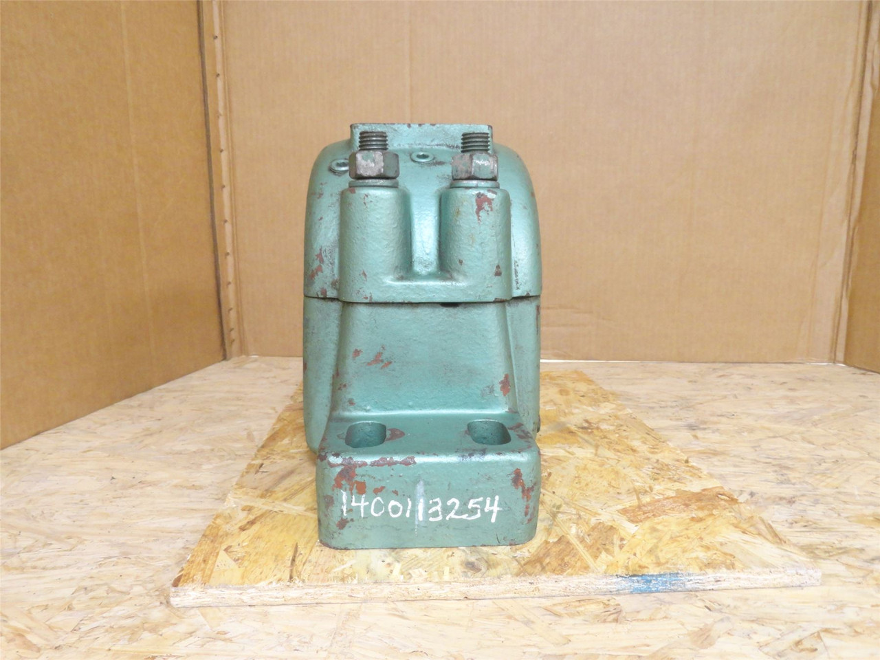 Miether SAF 55222-4; Split Pillow Block; 4-Bolt Missing 1 nut