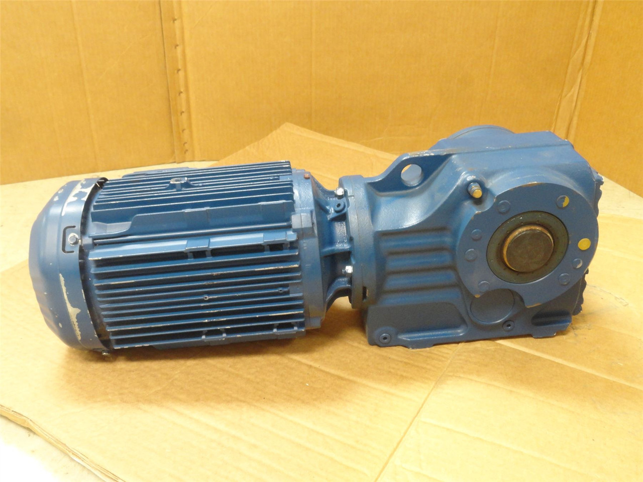 SEW KAZ67DRN100L4/DH; AC Gear Motor; 24:1 Ratio; 5HP; 230/460V