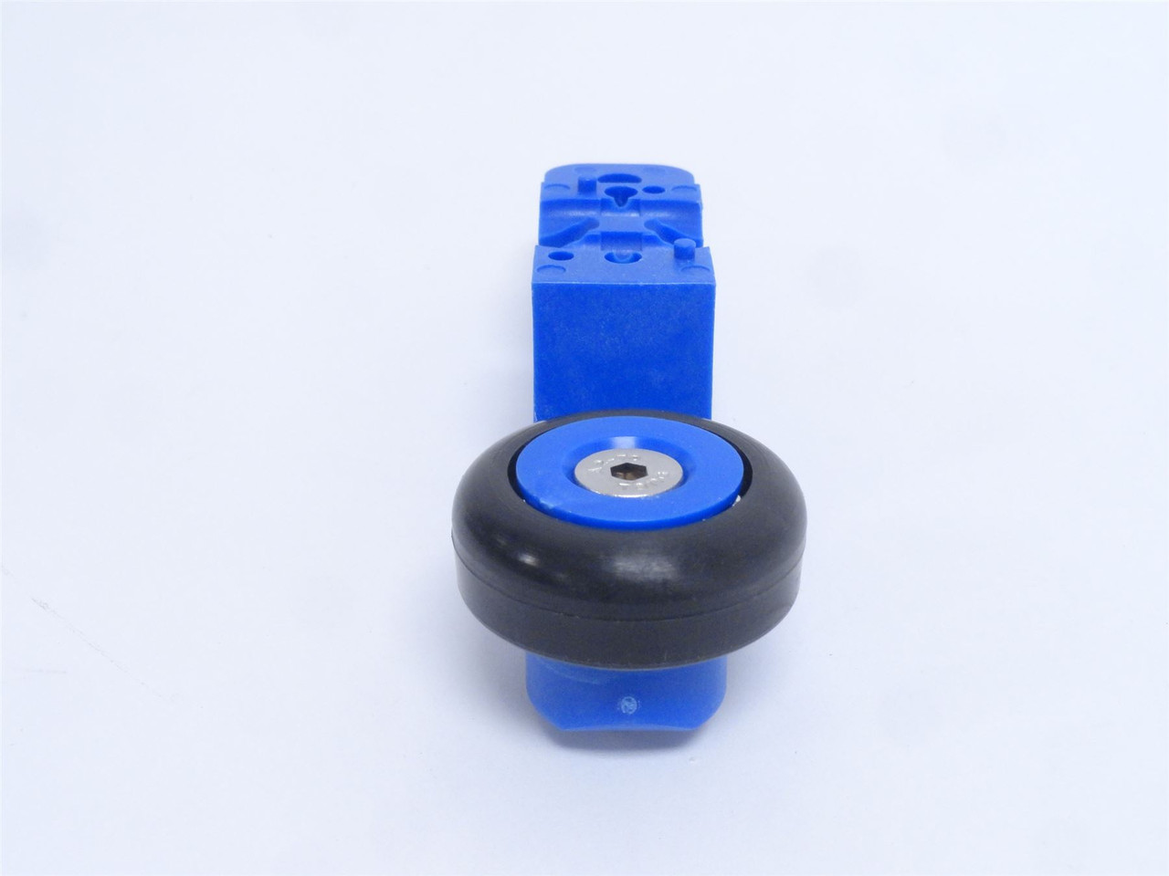 Foodmate SA00033070; Trolley Wheel With Bracket Assembly