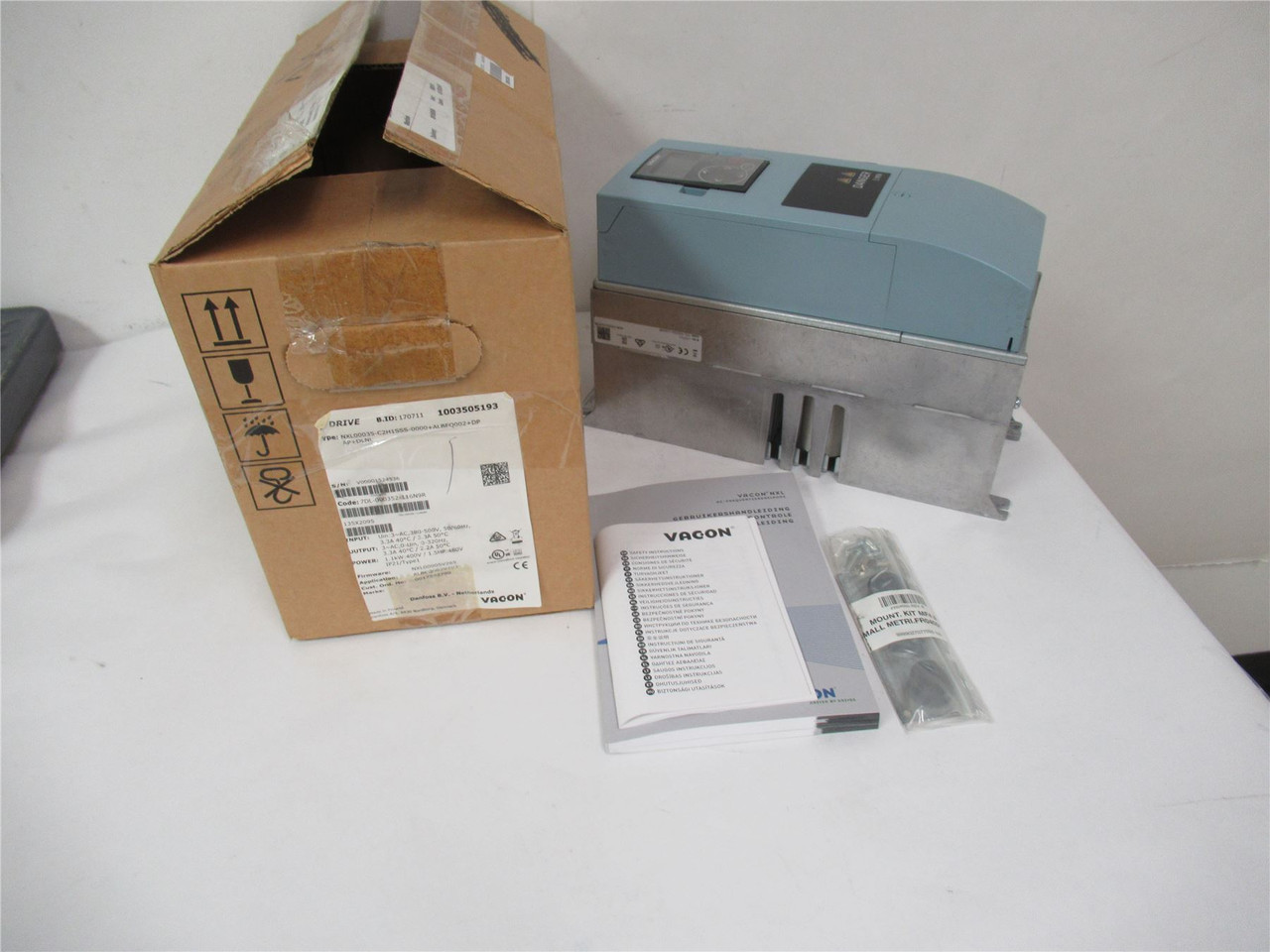 Danfoss Vacon NXL00035-C2H1SSS; AC Drive 1.5HP 480VAC 3P