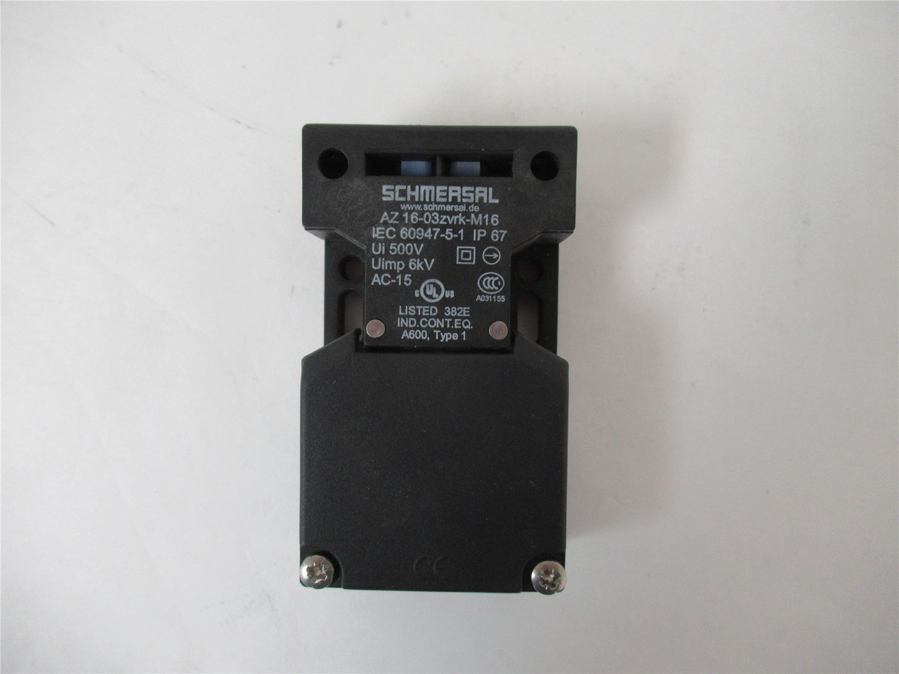 Schmersal AZ16-03ZVRK-M16; Saftey Switch 3)NC Contacts 4A
