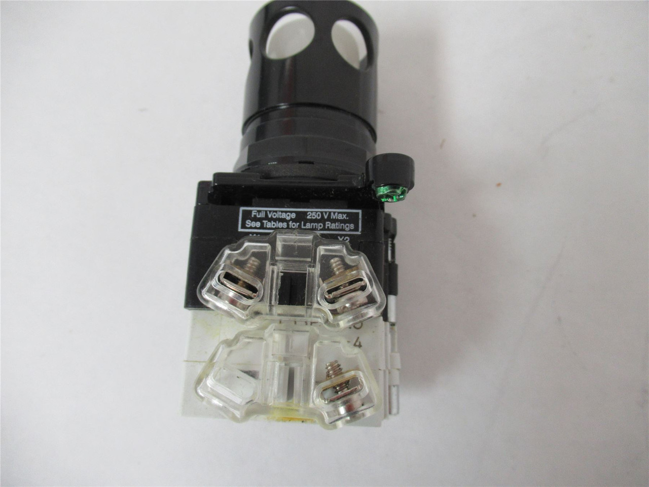 Eaton E34YED19-6; Pushbutton Switch 30mm 1 NO