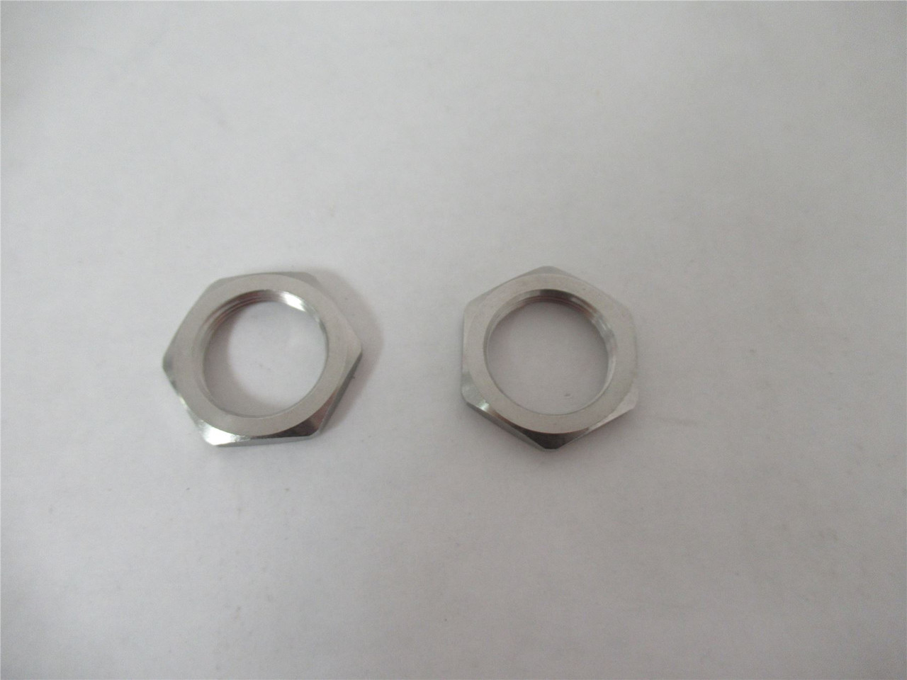 Banner M18SP6FF100Q; Photo Sensor Range 100mm Input 10-30VDC