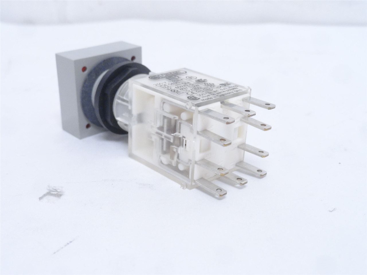 Multivac 19186241124; Illuminated Red Pushbutton; 3A; 250VAC