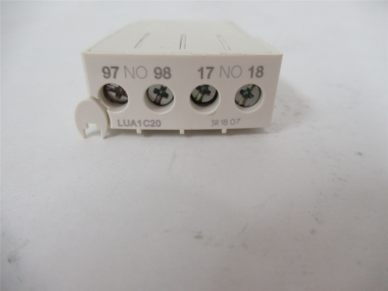 Schneider LUA1C20; Auxilary Contact 2.5A 2 NO DIN Rail Mount