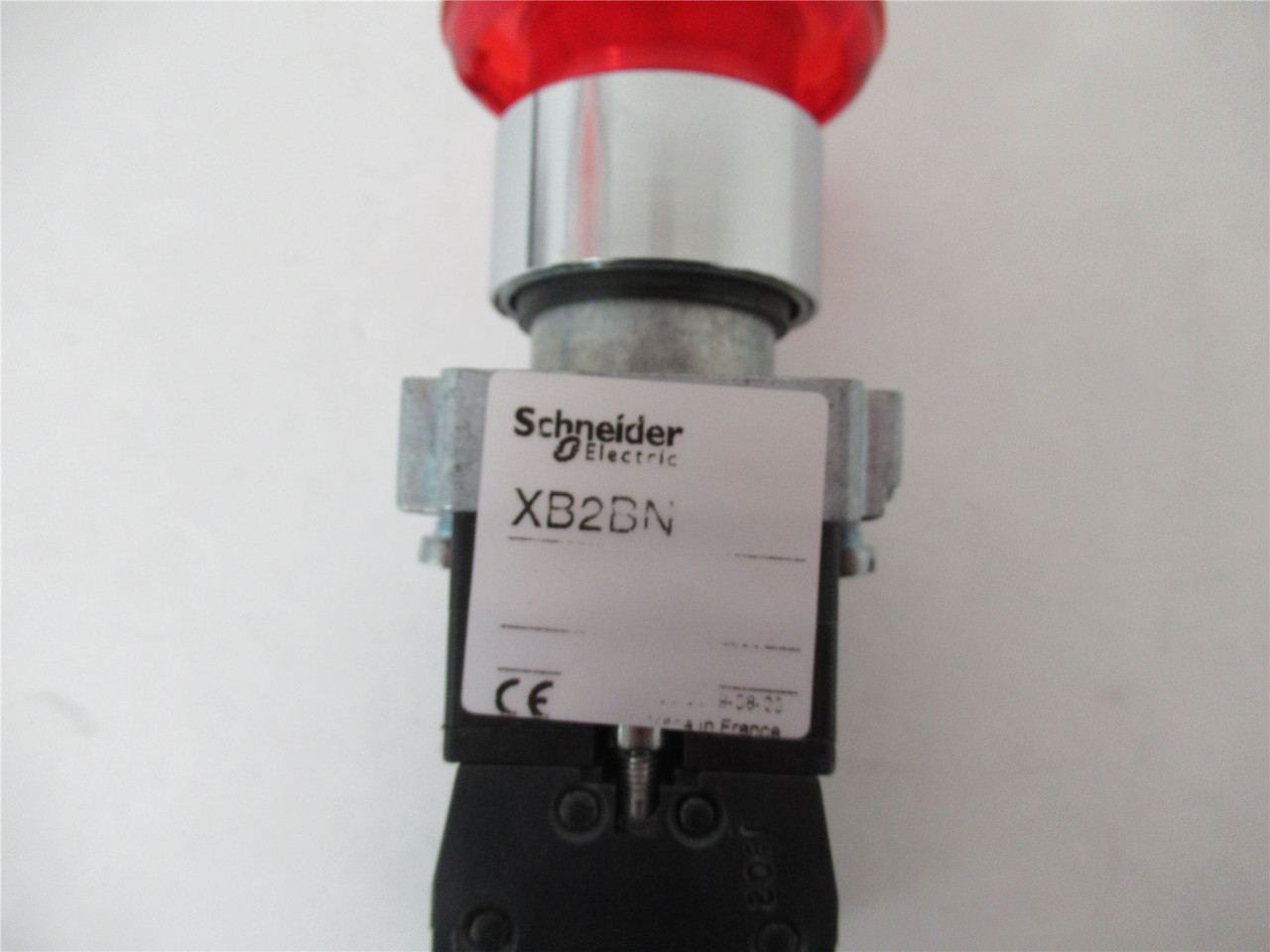 Schneider XB2BN4161;  Pushbutton Switch 22 mm 10A 600VAC
