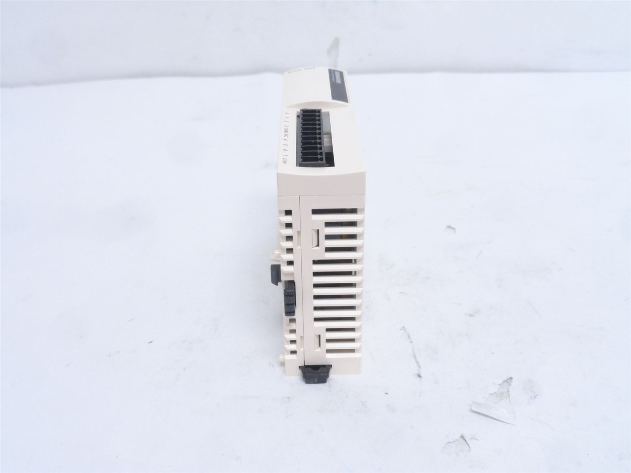 Pro-Face EXM-DRA8RT; Output Relay Module; 8 Point; 24VDC