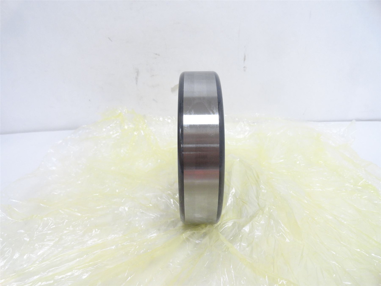 FAG 6313-Z/C3; Ball Bearing; 65mmID x 140mmOD x 33mm Width