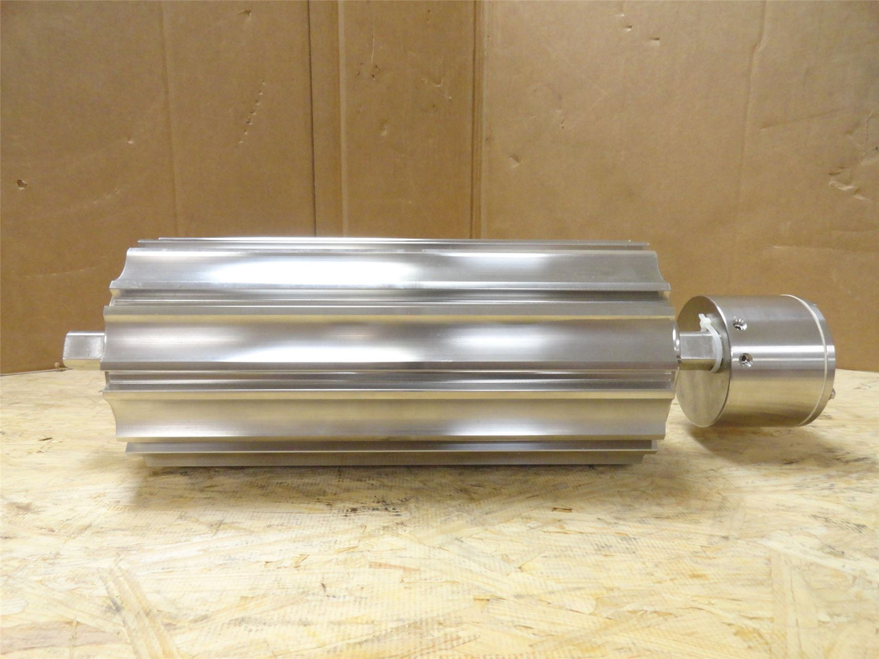 VanderGraaf TM138A30-410NB; Drum Motor 1HP 480V 13-1/8"W