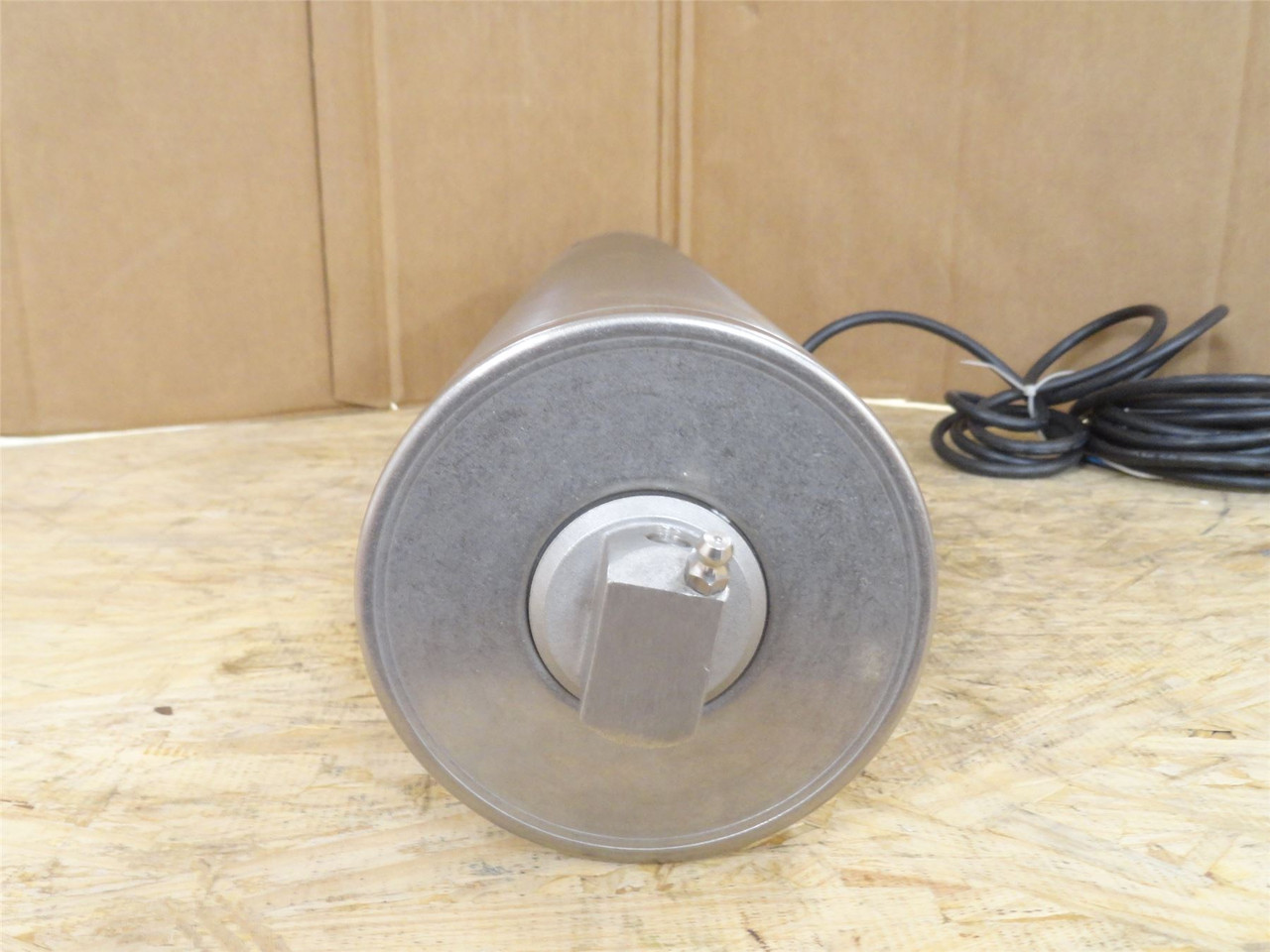 Interroll DL-0113; AC Drum Motor 17-1/2"W Belt; 230VAC; 63fpm