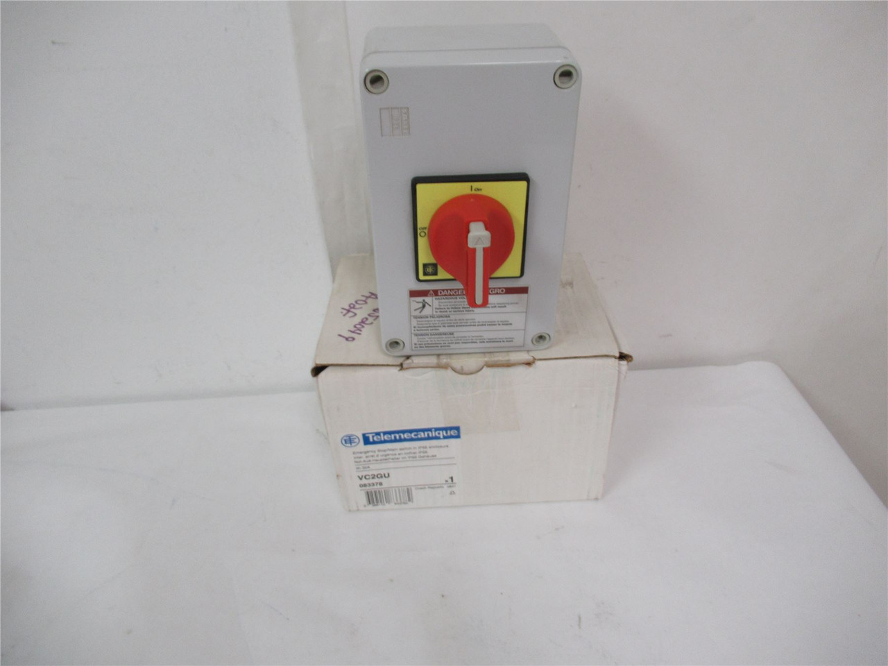 Telemecanique VC2GU; Emergency Stop/Main Switch 3P 32A