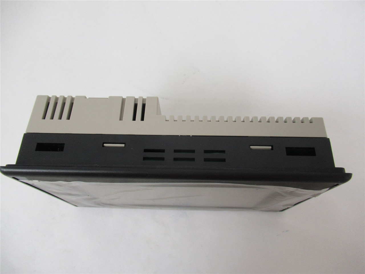 Omron NT21-ST121B-E; Touch Panel 5.2"  Display 24VDC 7W Max