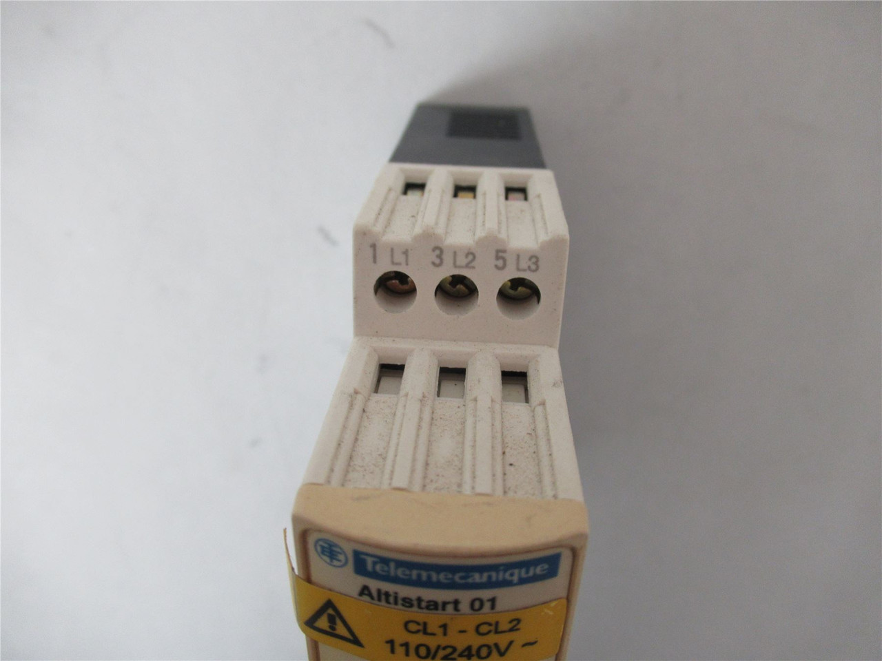 Schneider ATS01N103FT; Soft Starter 3A 110-.480V 1.1kw