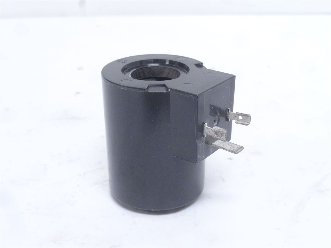Nachi E115; Solenoid Coil; 110/120VAC; 3-Wire; 20mmID