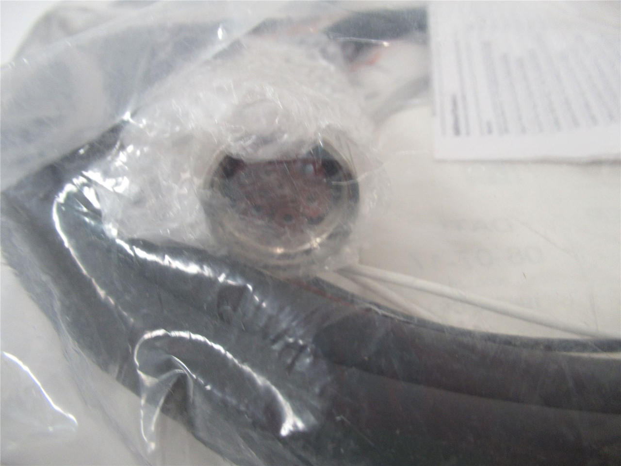 Allen-Bradley 2090-XXNPMF-14S03; CableType 4 Connector3M