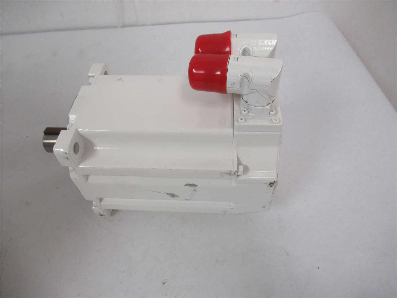 Allen-Bradley MPF-B4530K-MJ22BA; Servo Motor Food Grade