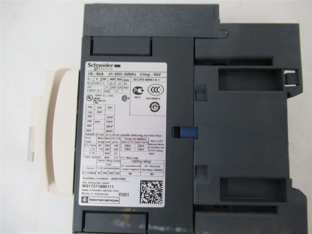 Schneider LC1D40AG7; Contactor 40A 3P 440V Coil 120VAC