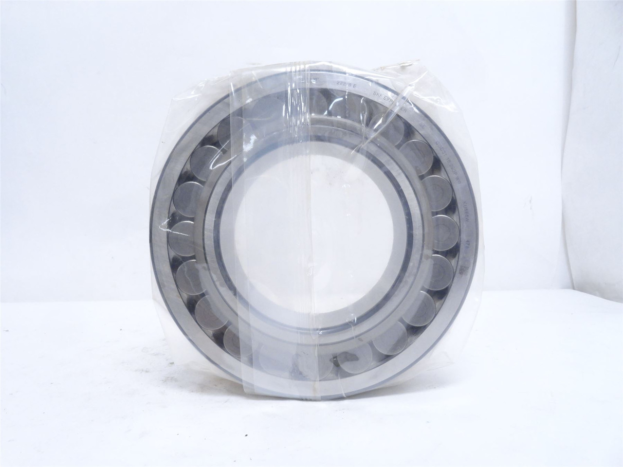 SKF 22226E/C3; Spherical Roller Bearing 130mmID x 230mmOD