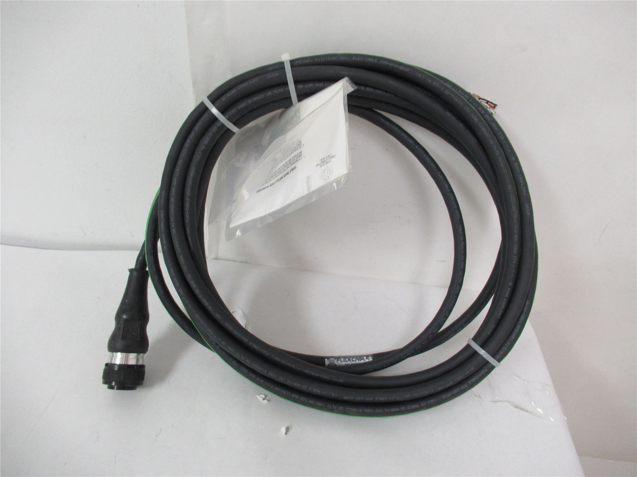 Flex-Cable FC-UXFFDHF-S-M009; Cable 19 PIN Female/15Pin Male