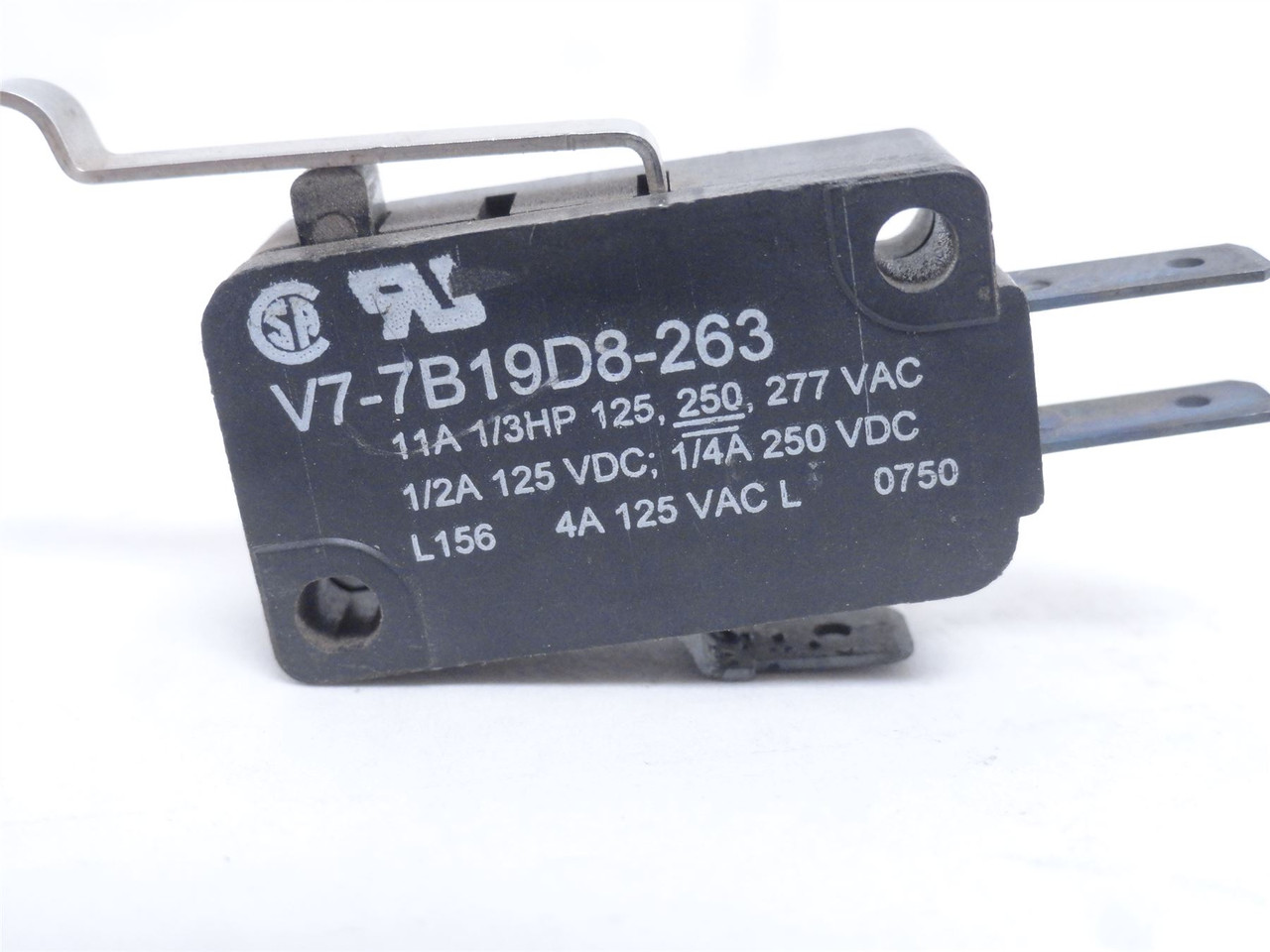 Micro-Switch V7-7B19D8-263; Lot-2 Basic Switches; 15A; 277 VAC