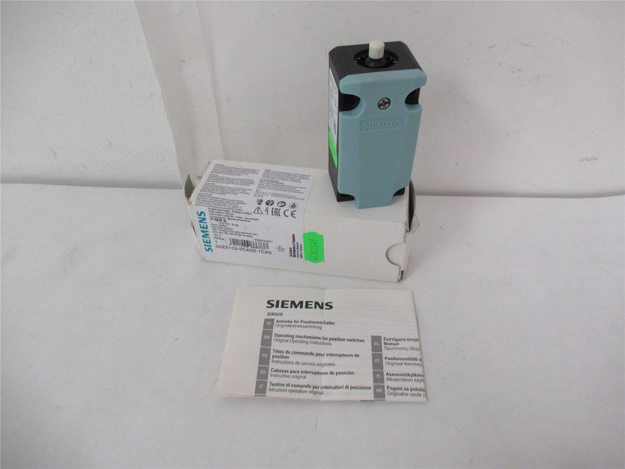 Siemens 3SE5132-0CA00-1CA0; Pushbutton Switch 1 X (M20 X 1.5)