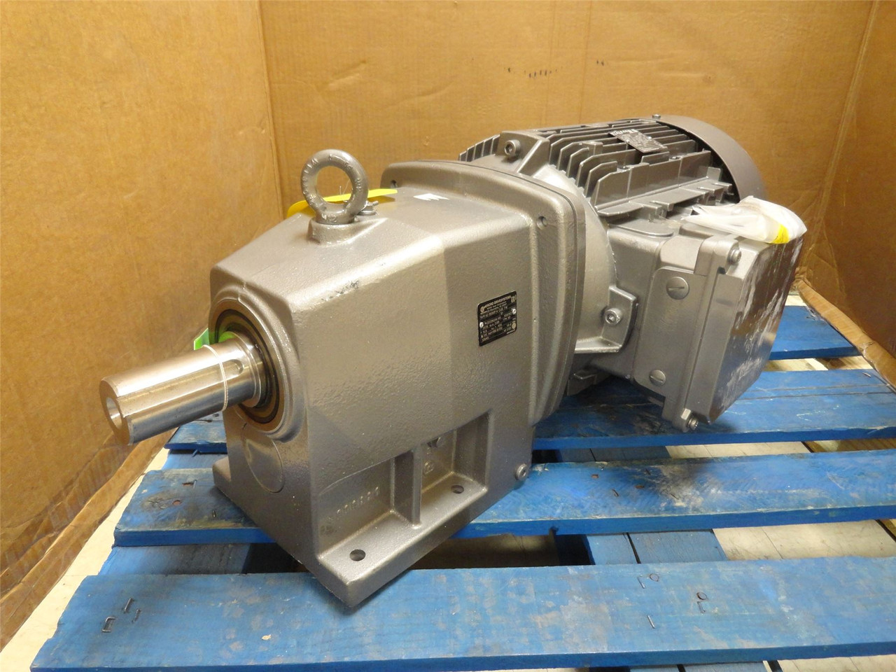 Nord 203296394-100; Gearmotor 42-160MP/4; 3.89:1 Ratio; 15HP